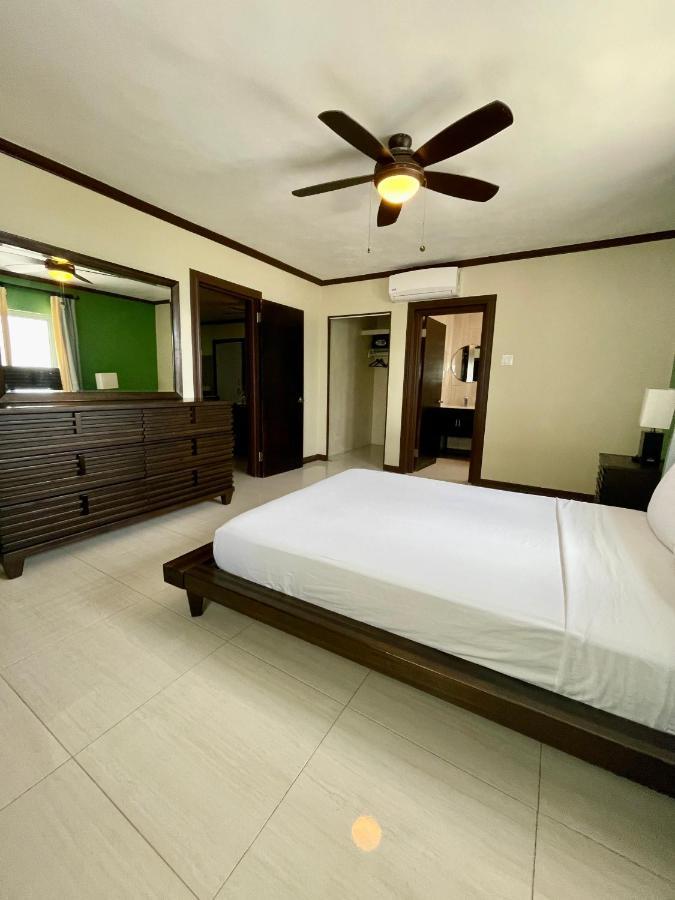 Inn The Town Port Antonio Bagian luar foto